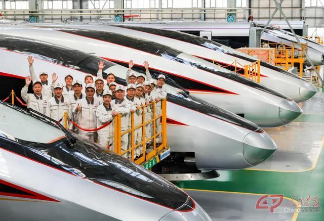 智启新程·新春走基层“陆地飞虹”迎来春运站岗(图1)