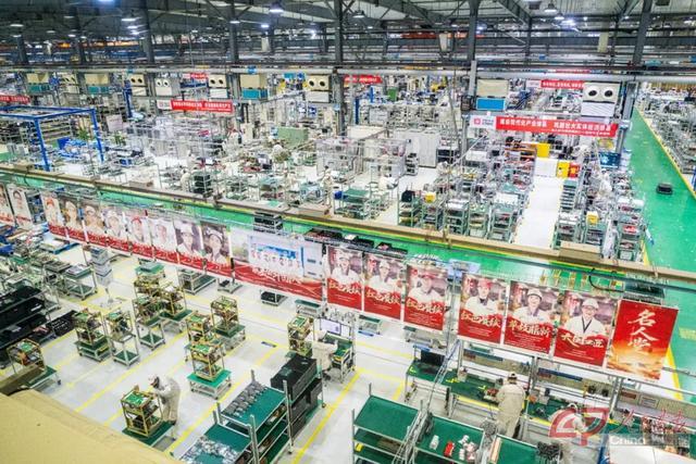 智启新程·新春走基层“陆地飞虹”迎来春运站岗(图5)